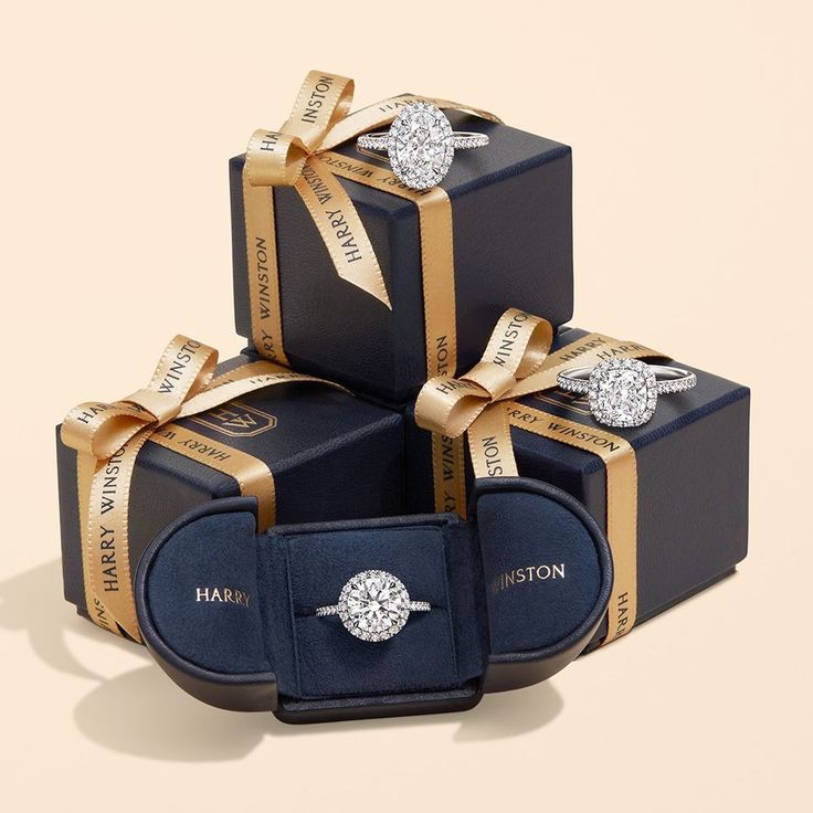 Legendary Diamond Jewelry with Harry Winston Gift Cards